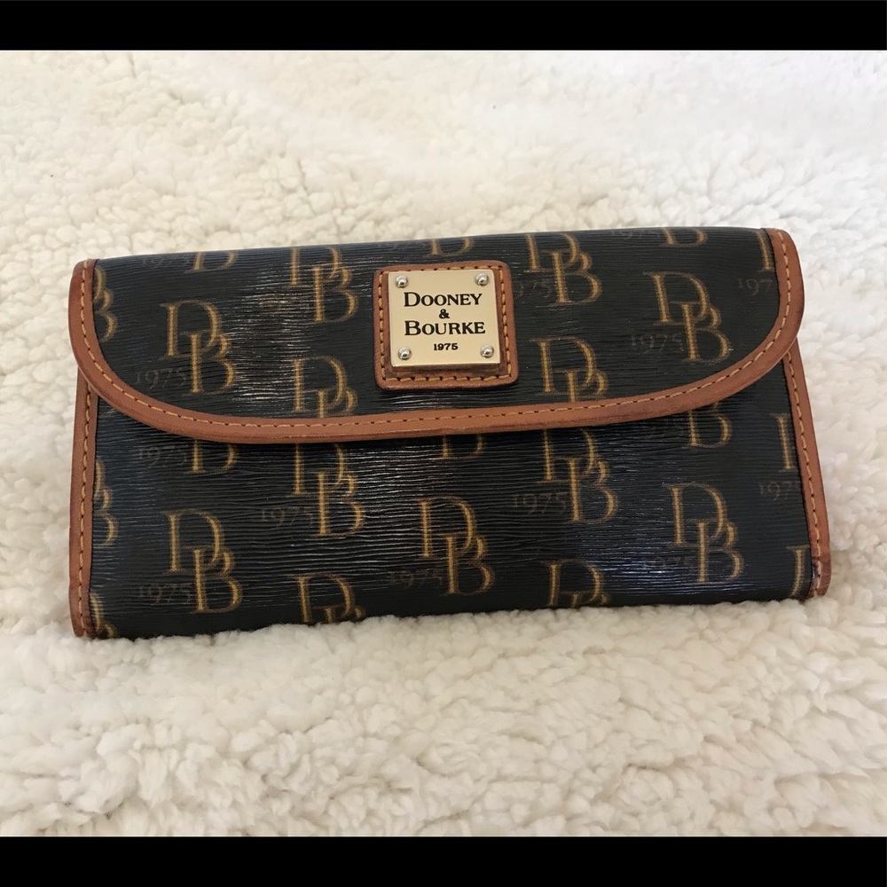 Dooney and Bourke Blakely Continental Clutch